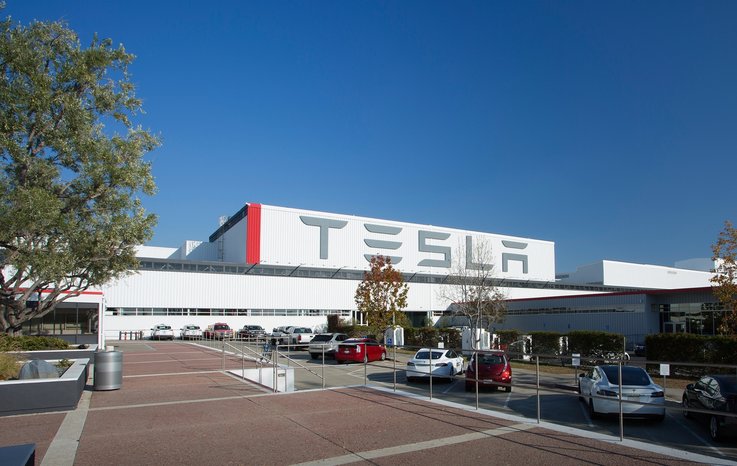 TESLA DÜNYANIN EN DEĞERLİ 4'ÜNCÜ OTOMOTİV FİRMASI OLDU