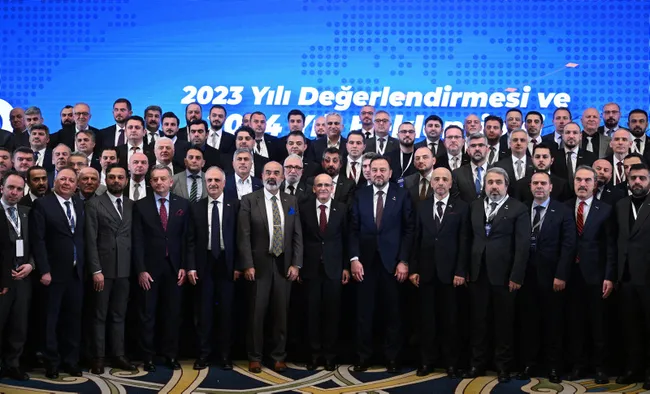 bakan-simsekten-para-politikasi-ve-enflasyon-mesaji-1704365679300.jpg