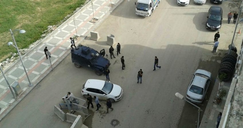 Emniyet Müdürlüğü'ne bombalı saldırı girişimi