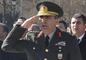 Darbeci general bunu da yapmış!