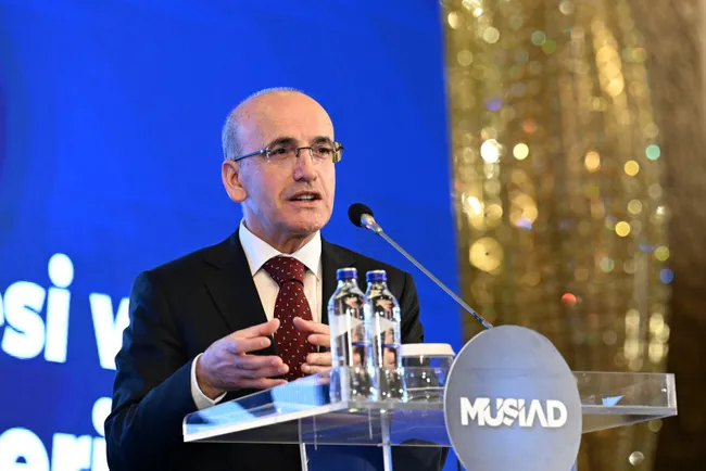 bakan-simsekten-para-politikasi-ve-enflasyon-mesaji-1704365686211.jpg