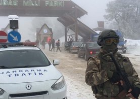 Jandarma Uludağ'da kuş uçurtmuyor