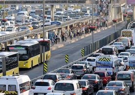 16 bini okul 55 bin servis bugün trafiğe çıkıyor