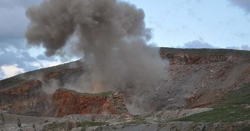 Muş'ta bomba yüklü araç havadan vuruldu
