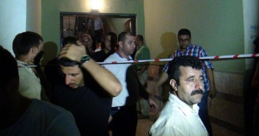 Asansörde facia: Çocuğu kurtardı, kendi can verdi