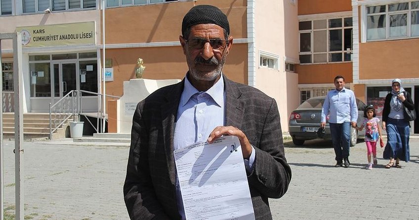 Kars'ta 15 torunlu dede KPSS'ye başvurdu