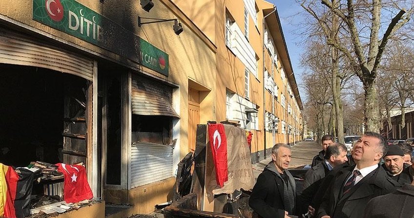 Almanyada Müslüman derneklerin temsilcileri dayanışma bekliyor