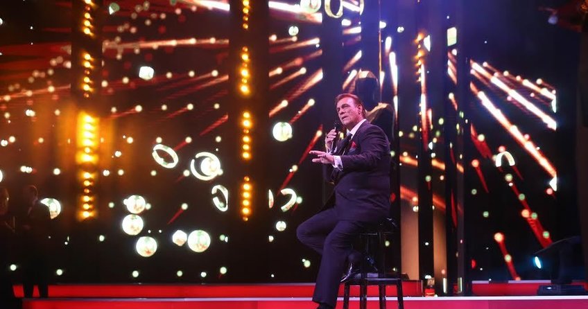 Erdoğan ve Türk halkına Robert Davi'den 'My Way'