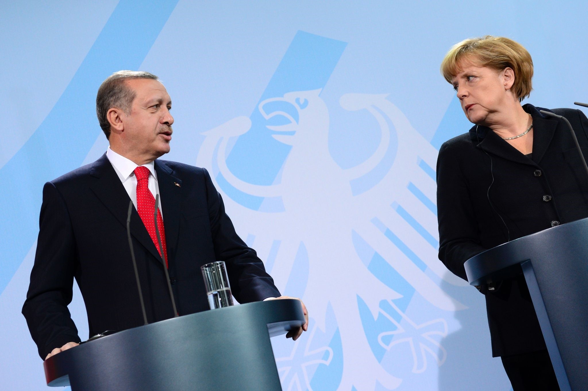 President Recep Tayyip Erdou011fan (L) and German Chancellor Angela Merkel - File Photo (AFP)