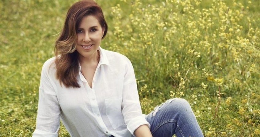 Şarkıcı Nilüfer kaza geçirdi