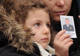 5 yaşındaki Duru, 'Babasının onu gördüğünü düşünüp bulutlara el sallıyor'