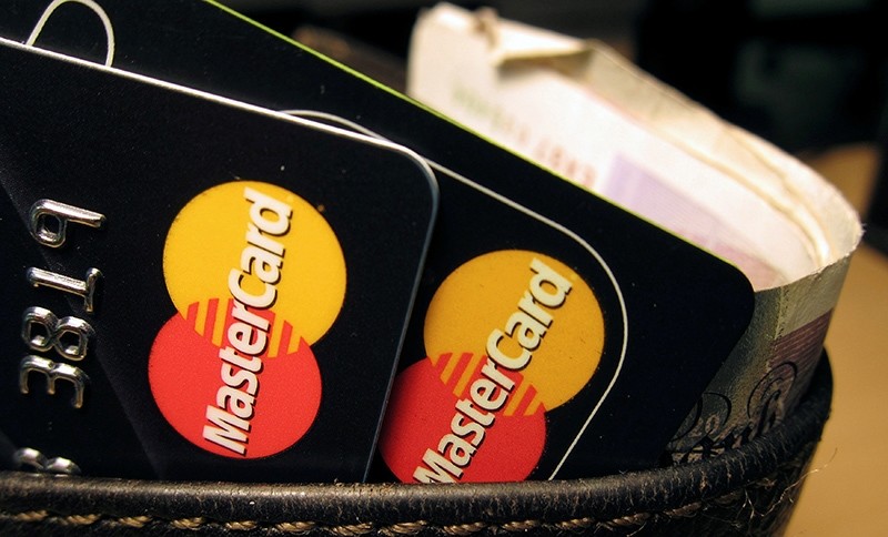 MasterCard credit cards are seen in this illustrative photograph shot December 8, 2010 (Reuters Photo)
