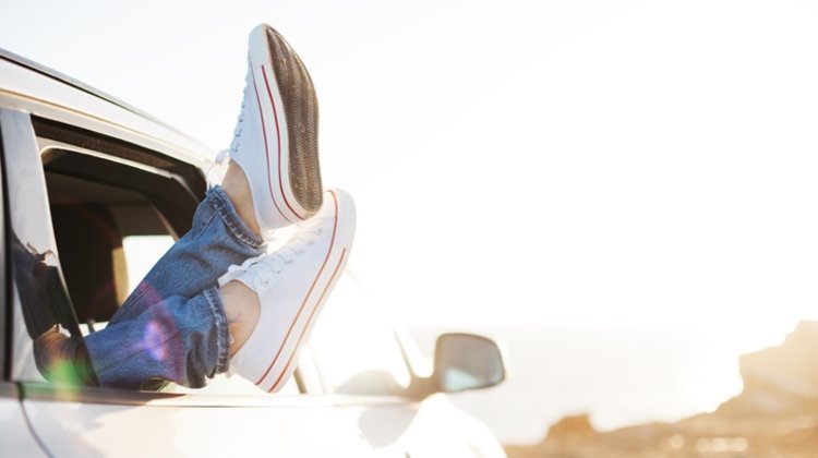 2020 Yaz Trendi Beyaz Sneakerlar Cosmopolitanturkiye