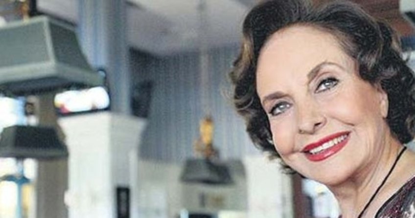 Tiyatro sanatçısı Ayten Gökçer felç geçirdi