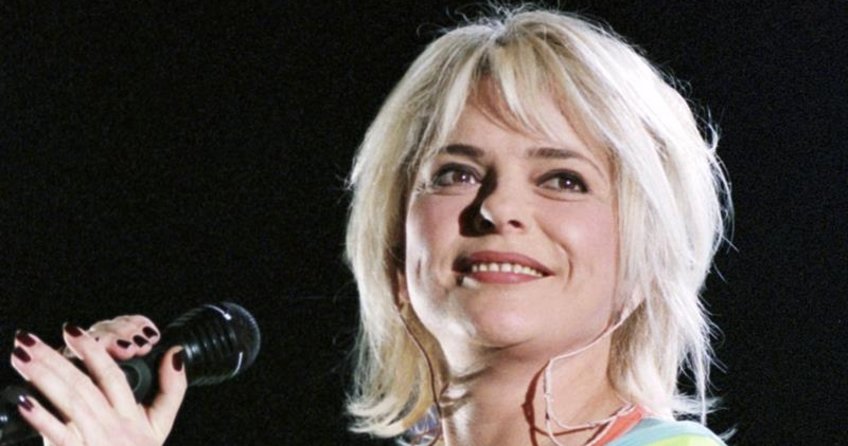 Fransız şarkıcı France Gall hayatını kaybetti