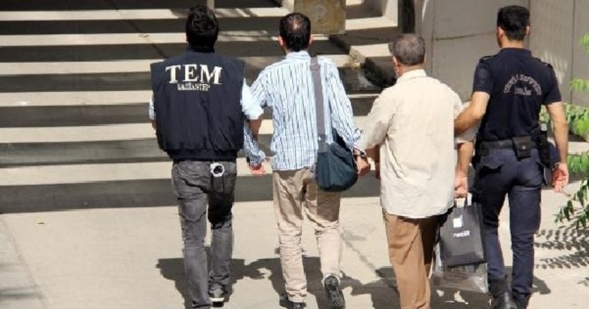 Gülen’in yeğeninin evinde özel muhafaza içerisinde tırnak ve kıl bulundu