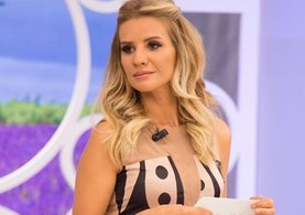 Başarılı sunucu Esra Erol'dan şehit ailelerine destek