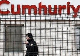 Cumhuriyet gazetesi önünde silah sesleri, çevrede panik yaşandı