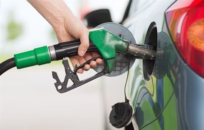 Benzine ve otogaza indirim geliyor