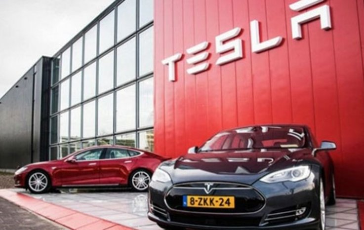 TESLA GÜNEŞ PANELİ SATACAK!