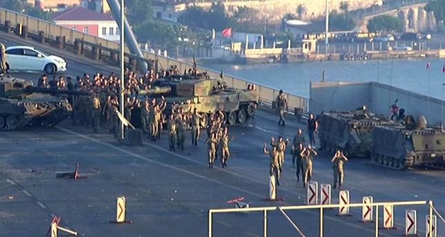 Pro-coup soldiers surrender to police on Istanbul's Bosporus Bridge (IHA Photo)
