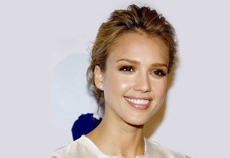 Jessica Alba Ruhumu Besleyerek Guzellesiyorum Harpersbazaar