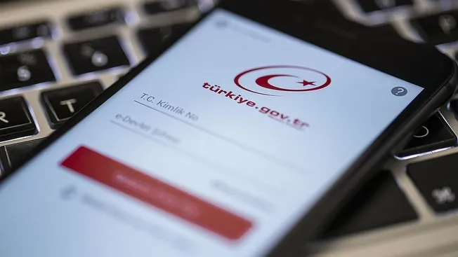 cep-telefonlari-icin-yeni-duzenleme-geliyor-1703510600887.jpg