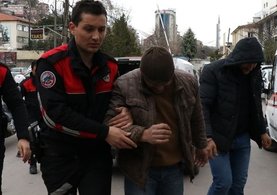 Kocaeli’nin İzmit ilçesinde güpegündüz define aradılar