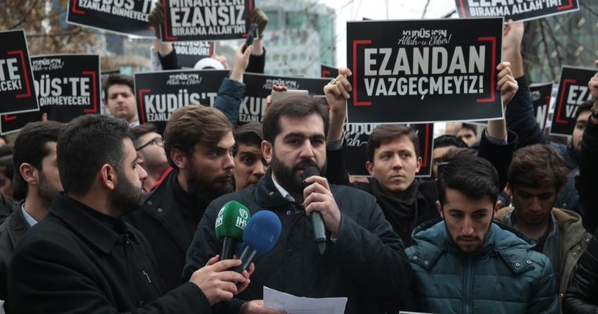 Image result for istanbulda israil ezan protesto
