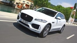 TEST: JAGUAR F-PACE 2.0 D R-SPORT PLUS