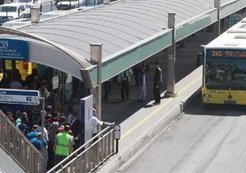 Metrobüslerde yeni dönem başlıyor