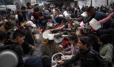Israeli forces open fire on Palestinians seeking food aid in Gaza City