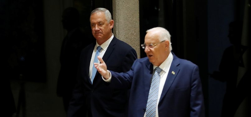 NETANYAHU RIVAL GANTZ RECEIVES MANDATE TO TRY TO FORM ISRAELI GOVERNMENT