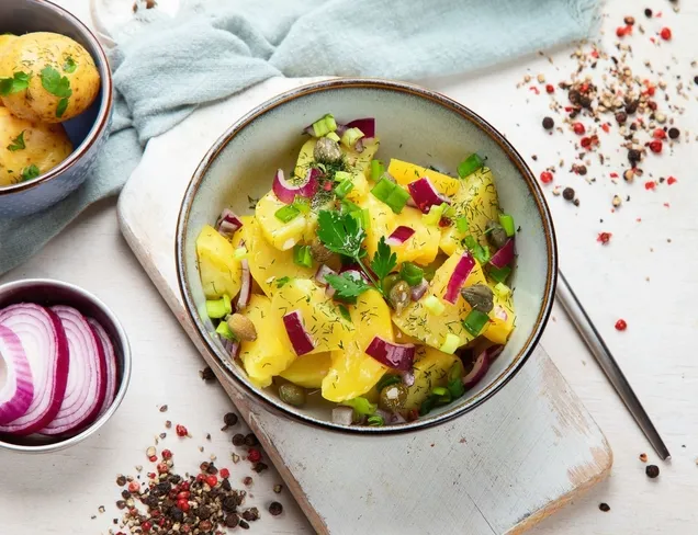 Taze Patates Salatası
