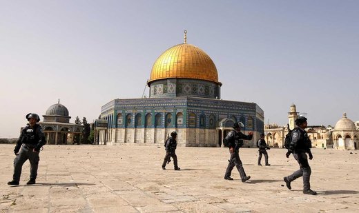 Scores of illegal Israeli settlers storm Al-Aqsa mosque