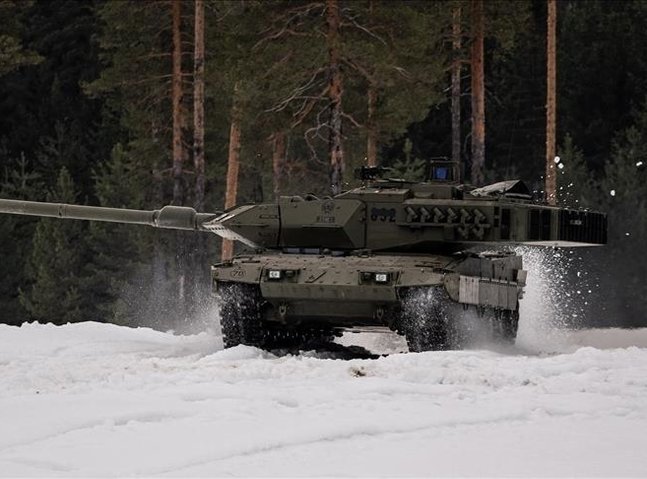 Germans have mixed reactions on sending Leopard tanks to Ukraine