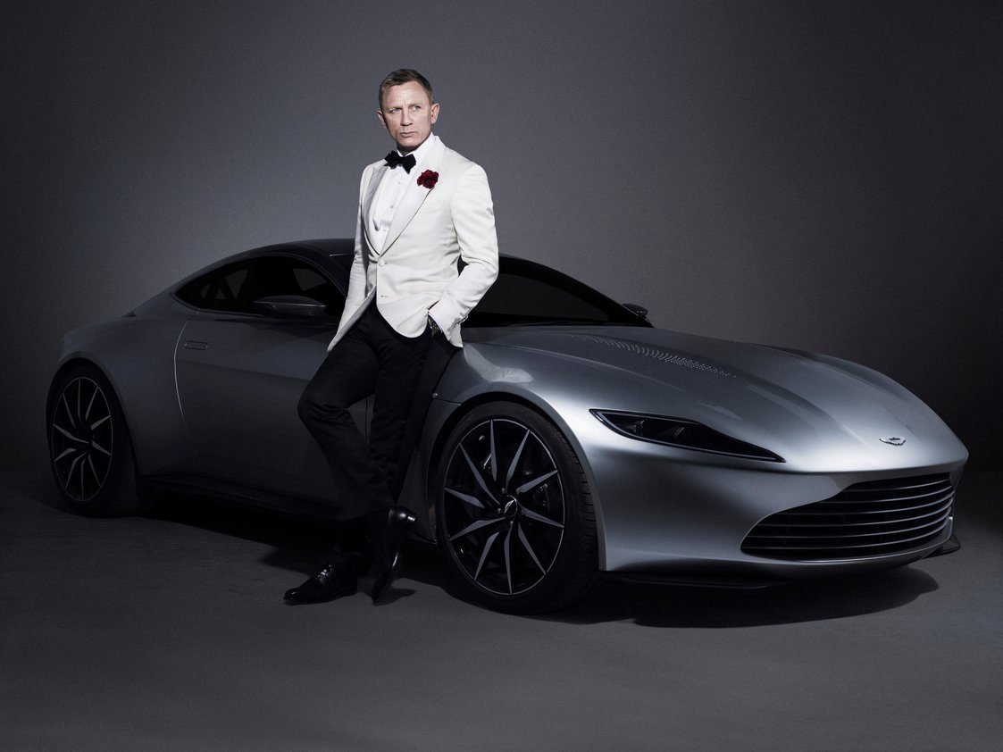 ASTON MARTİN’DEN JAMES BOND STİLİ UÇAN ARABA!