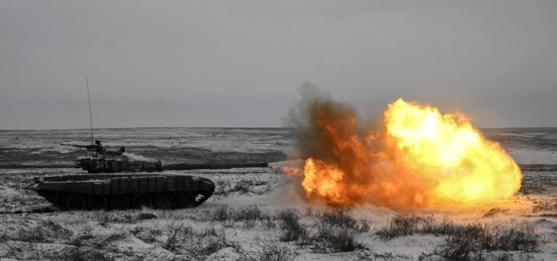 BRITISH DEFENCE MINISTRY SAYS RUSSIAN TANKS ARE NOT WELL PROTECTED
