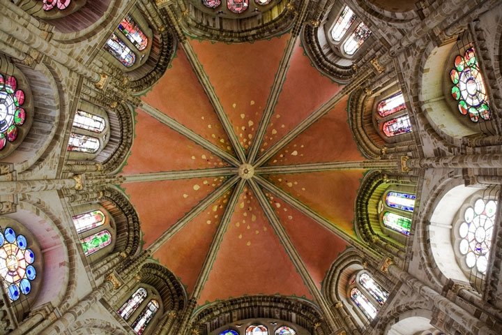 Işığın cam ile meşki