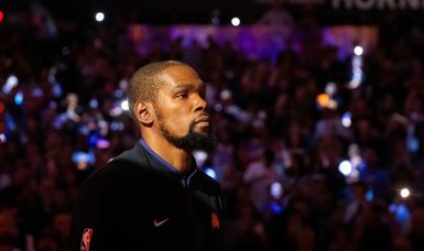 Basketball-Durant signs 'lifetime contract' with Nike