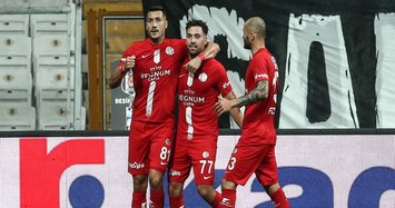 Beşiktaş suffer shocking defeat to Antalyaspor at Vodafone Park