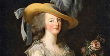 Marie Antoinette shoe to go under the hammer in Versailles
