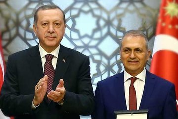 Bağlama ustası bir rektör