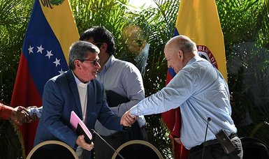 Colombia, rebels end 'successful' 1st round of peace talks