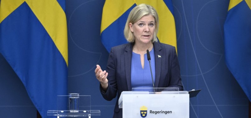 SWEDENS PM RESIGNS AFTER ELECTION DEFEAT