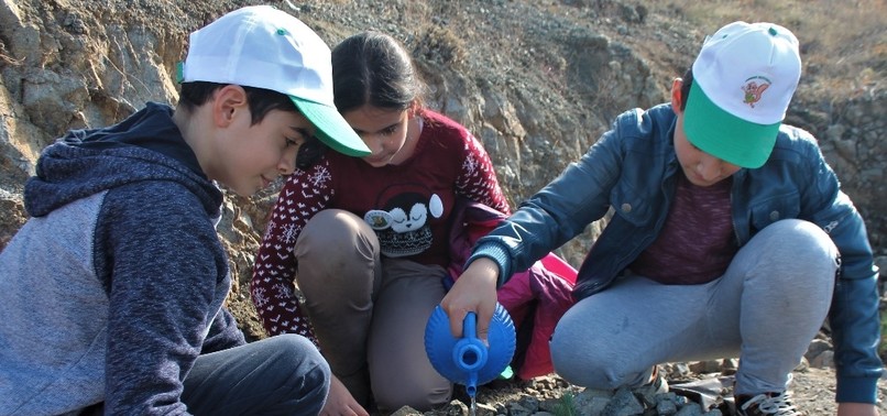 TURKISH SCHOOL CHILDREN PLANT TREES IN NATIONWIDE CAMPAIGN