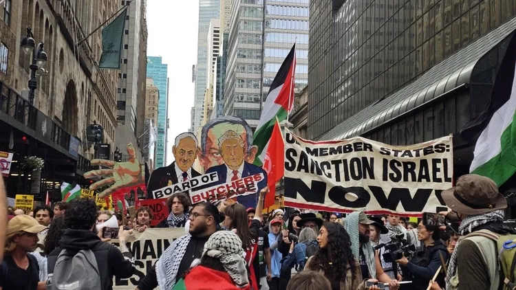 Netanyahu protested in the streets of New York