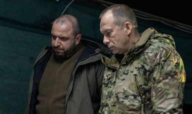 Ukraine’s military leadership visits front-line positions