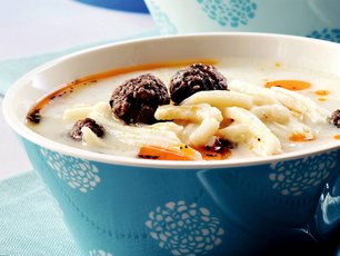 Erişteli Köfteli Çorba