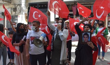Terror victims' families protest HDP in southeastern Turkey